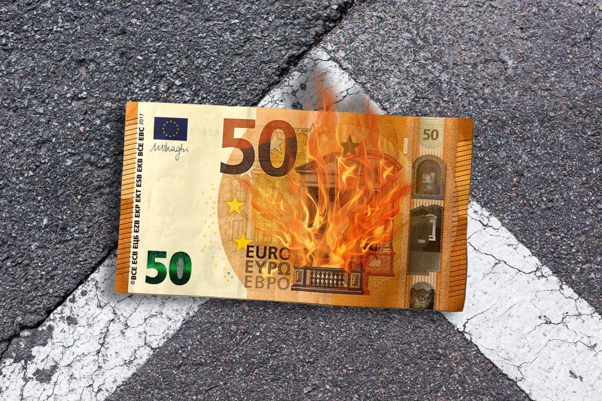 «Ο κανόνας του 50εupου»: Έτσι θα μαζέψεις πολλά χρńματα στην άκρη χωρίς καν να το καταλάβεις 4 euro