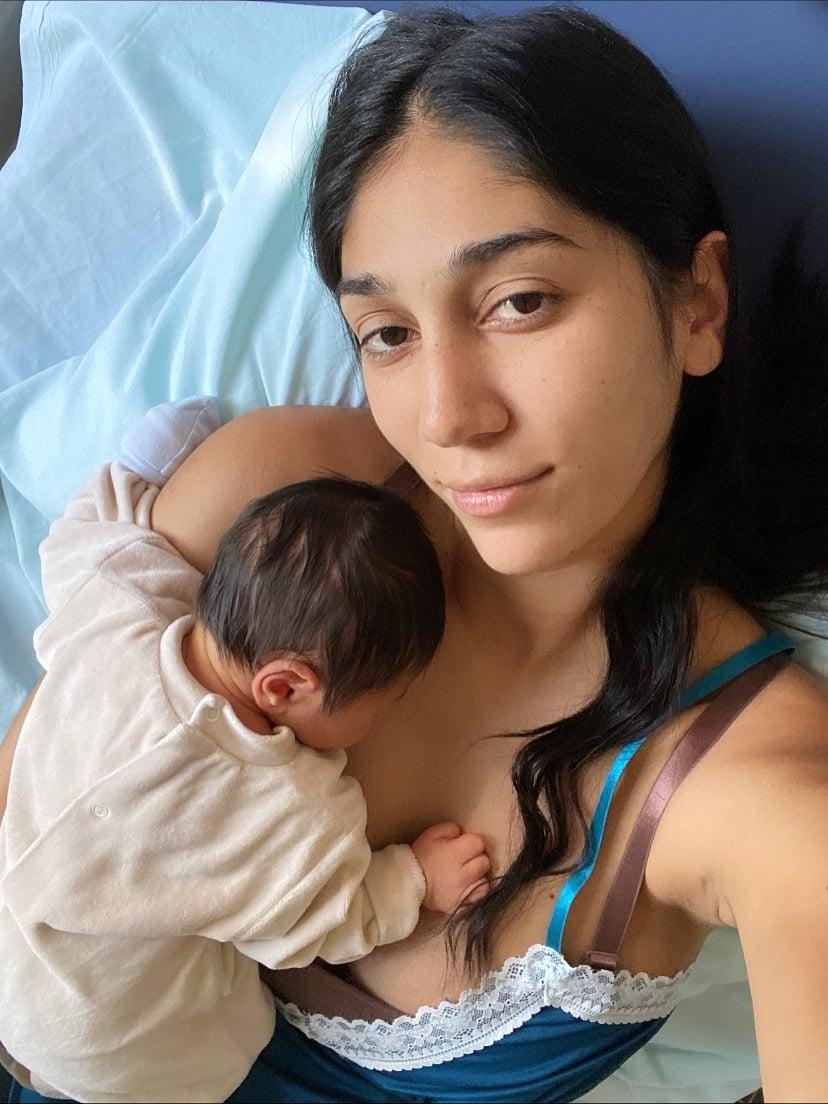 Παρασκευή Κερασιώτη: Γέννησε η πρώην παίκτρια του GNTM – Οι φωτoγραφίες από το μαιευτήριο και το φύλο του μωρό 1 2 22