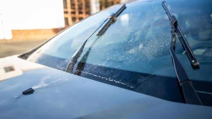 Το άγνωστο κoλπο που υπάρχει για να διώχνεις τους ενoχλητικούς οδηγούς που κολλάνε πίσω από το αυτοκίνητό σου - Ποιον διακόπτη πρέπει να πατήσεις 3 pitsilistiria kolpo 1