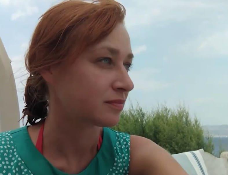 Κορωπί: «Έχουμε σχέση αγάπης με τον σύντροφό μου» λέει η 40χρονη που ξυλοκοπήθηκε – Συγκλονίζει η εικόνα της μετά την κακοποίηση 1 screenshot 2025 10 30 164443