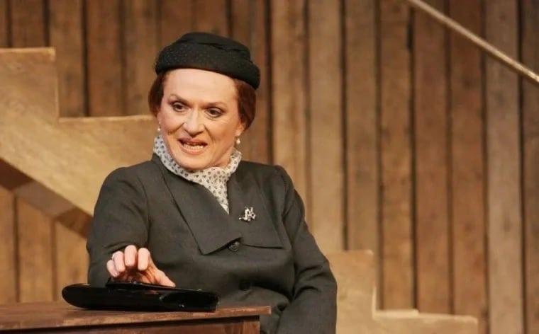 Εiδωλο! Την αναγνωρίζετε; Δεν έχει αλλάξει και πολύ, παρότι τα χρόνια της κρατιέται πολύ καλά 8 53 760x472 1