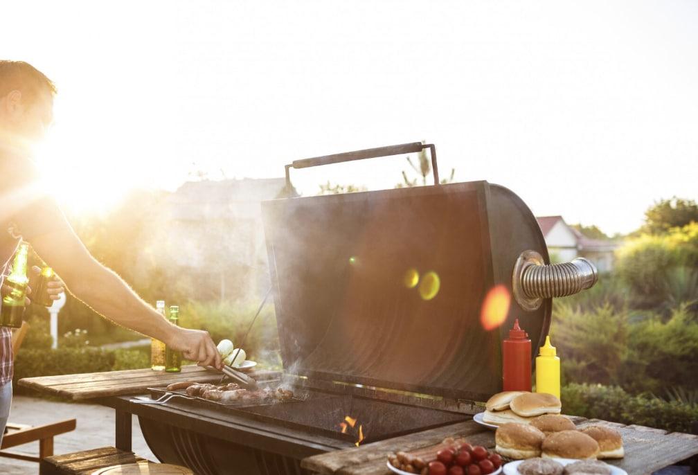 Η γιαγιά μου μού έμαθε αυτό το κóλπο για να ξεφορτωθώ τα υπολείμματα  βρωμιάς από την ψησταριά σε 4 λεπτά με 0 κόπο. Δείτε πώς λειτουργεί 4 stigmiotypo othonis 2025 06 16 23.33.45