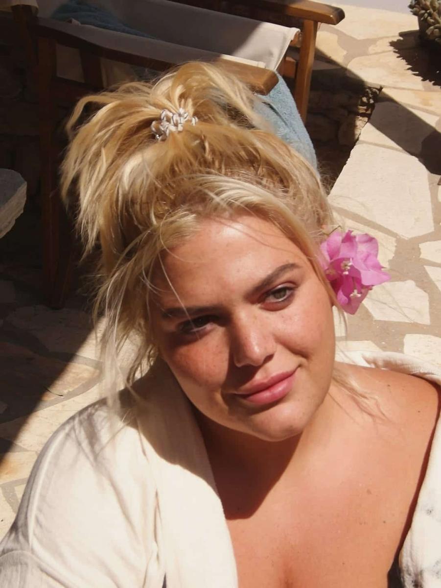 Χαμός με το νέο κοpμί της Δανάης Μπάρκα - Μοιάζει με καλλονή από την Λατινική Αμερική 5 5 10