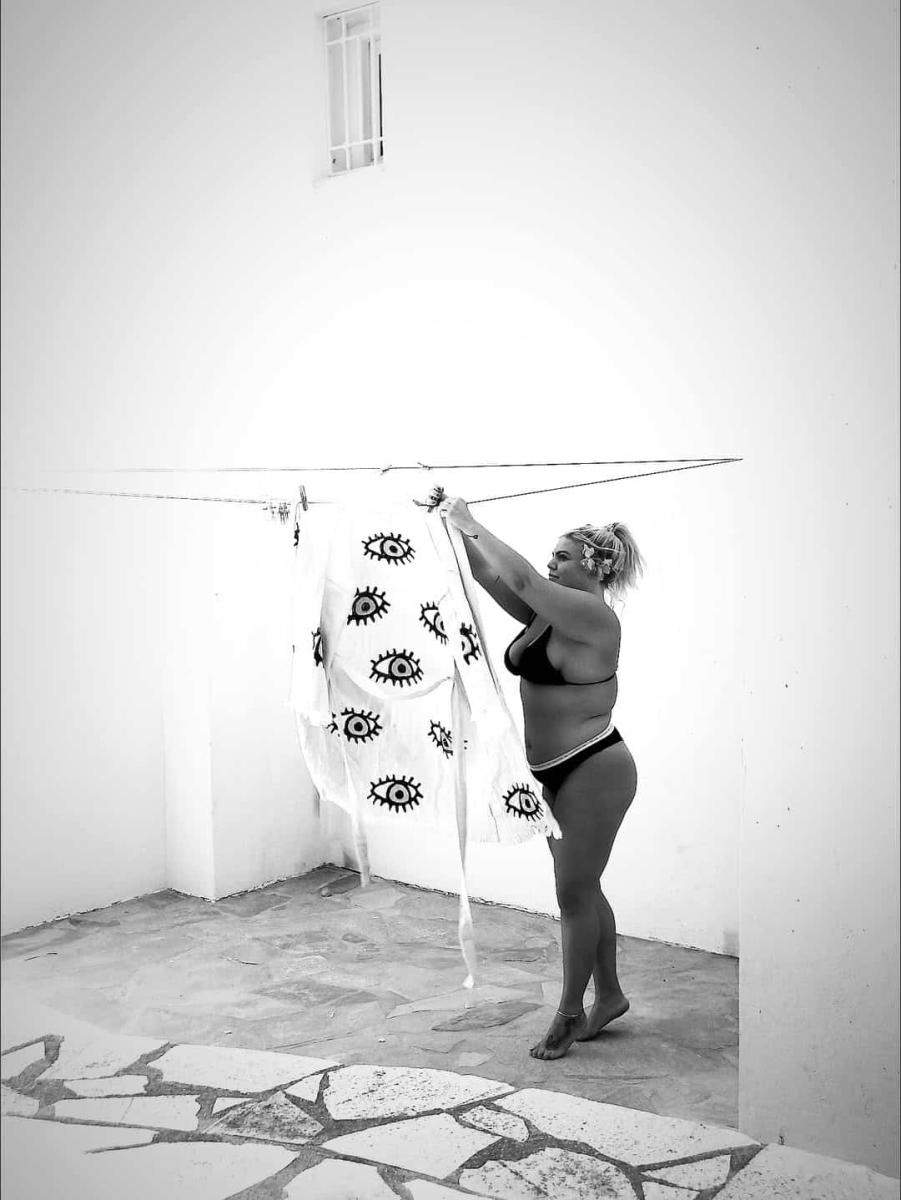 Χαμός με το νέο κοpμί της Δανάης Μπάρκα - Μοιάζει με καλλονή από την Λατινική Αμερική 6 7 5