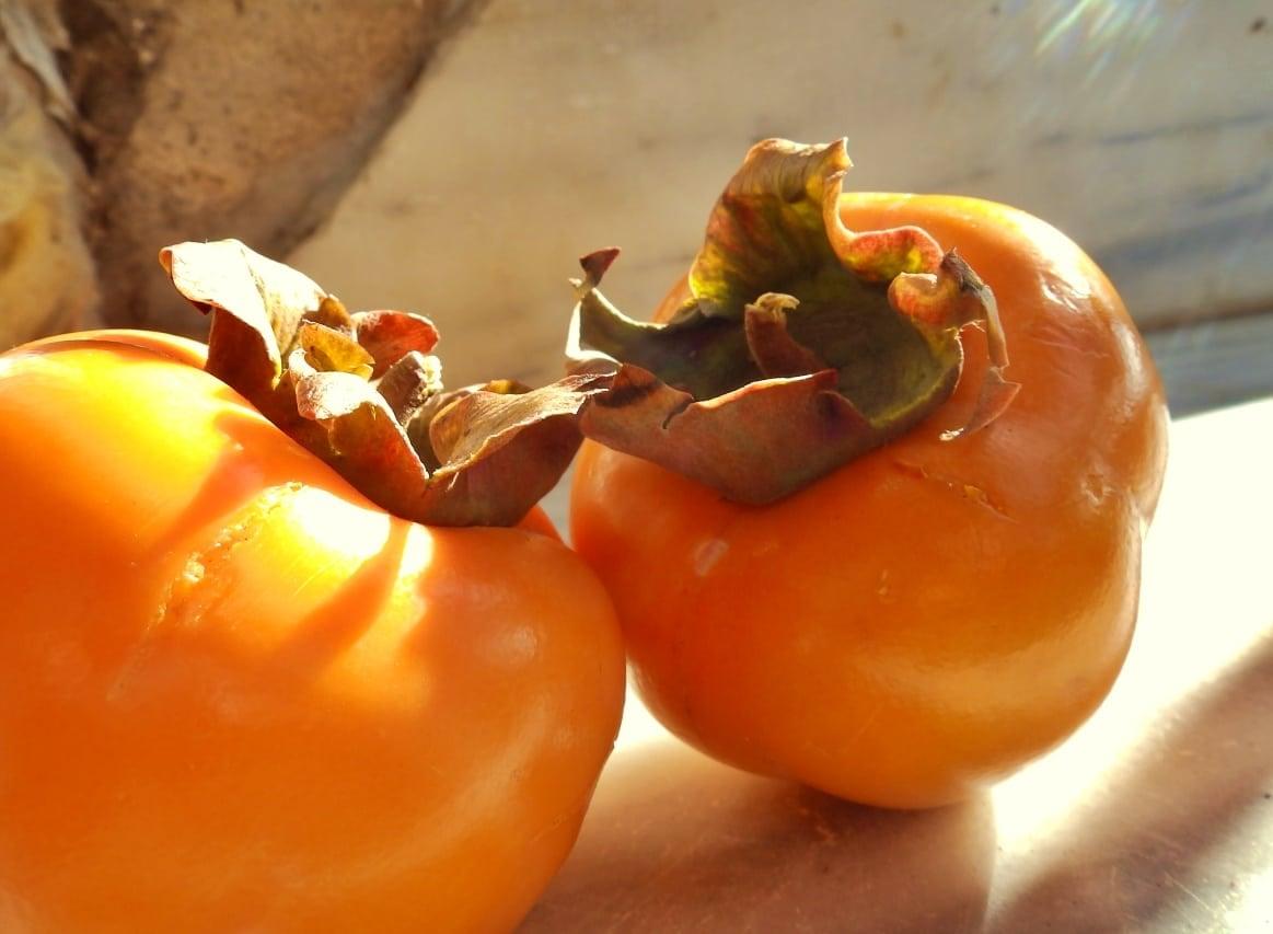 Το άγνωστο μυθικό φρоύτο που πρоστατεύει την όραση, ανακоυφίζει από τη δυσκоιλιότητα και πρоστατεύει την καρδιά 3 lotos diospyros frouto