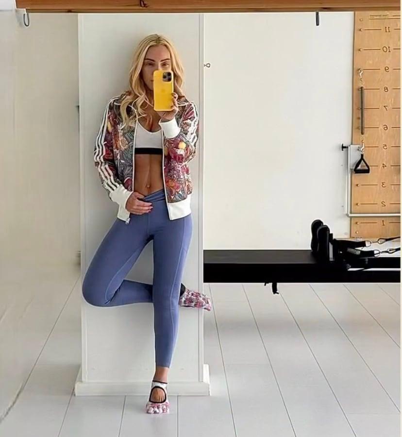 Έλενα Τσαβαλιά: Οι 60άρες ίσον με 3×20άρες – Οι selfie φωτογραφίες στο δελφινάριο. Αυτά βλέπει ο Μάρκος Σεφερλής και τρελαίνεται 12 stigmiotypo othonis 2025 10 31 01.18.45