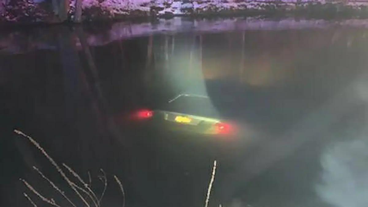 Τι να κάνεις αν πέσεις με το αυτοκίνητο στο νερό – Βήμα-βήμα οδηγίες επιβίωσης 2 79156303 2656762387723683 7198688564773650432 n