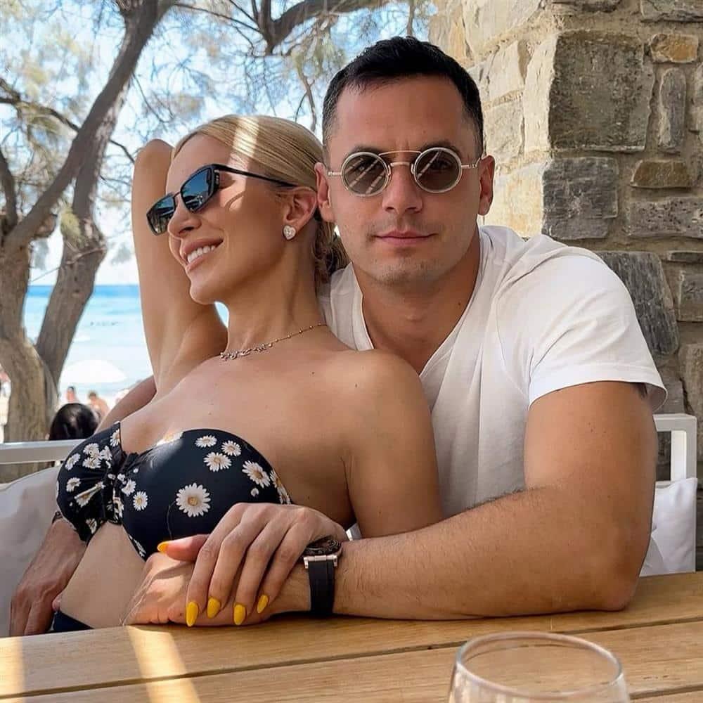 1000 bff86090 ddc1 4f27 86e9 e11b28387e8b