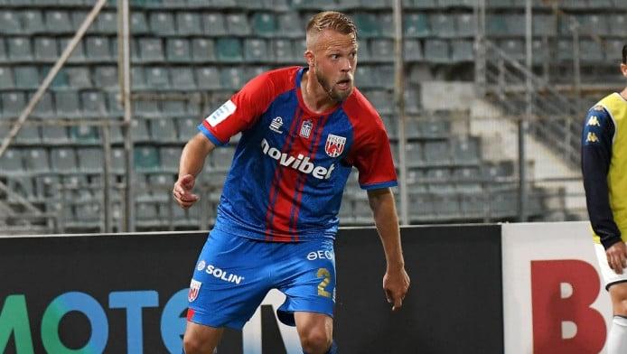 Και προπονητής εναντίον Σούντγκρεν  - "Αν δεν ανακαλέσει θα κινηθώ νομικά"