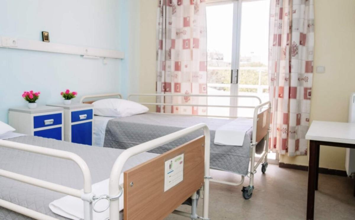 Γιατί μετανιώνω που μετακόμισα σε γηροκομείο: 6 σκληρές αλήθειες που πρέπει να γνωρίζετε 2 stigmiotypo othonis 2025 11 05 16.15.13