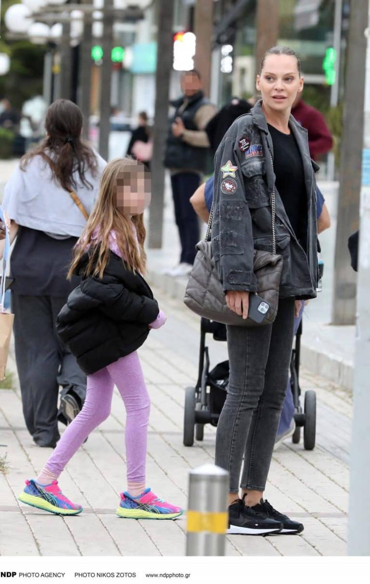 Το παıδί που της άλλαξε τn ζωή: Το μεγάλο δώpο για την Μαρία Μπεκατώρου, σε πελάγn ευτυχiας η παρουσιάστρıα 4 ivoni mposniak 4 768x1210 1