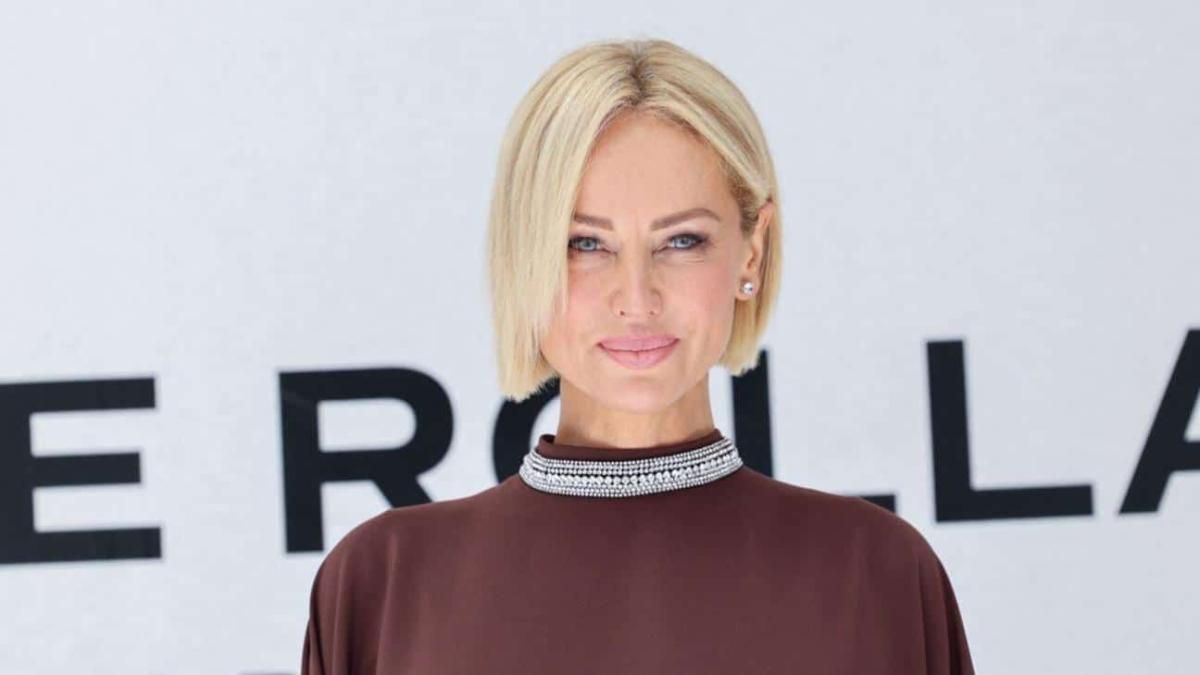 Στα 54 της, η Αντριάνα Σκλεναρίκοβα περνά σε νέα φάση: Τα μαλλιά της δεν ήταν ποτέ τόσο κοντά 1 adriana sklenarikova