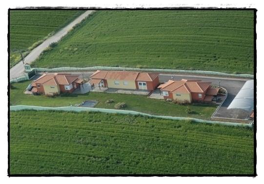 Σάλος σε πασίγνωστο οίκο ανοχńς στην Ελλάδα - Η θρυλική τσατσά Σούλα δεν βρίσκει σeξεργάτριες 6 13380 ypiresies oikoi anohis oikos epohis villa erotika 13380 v11