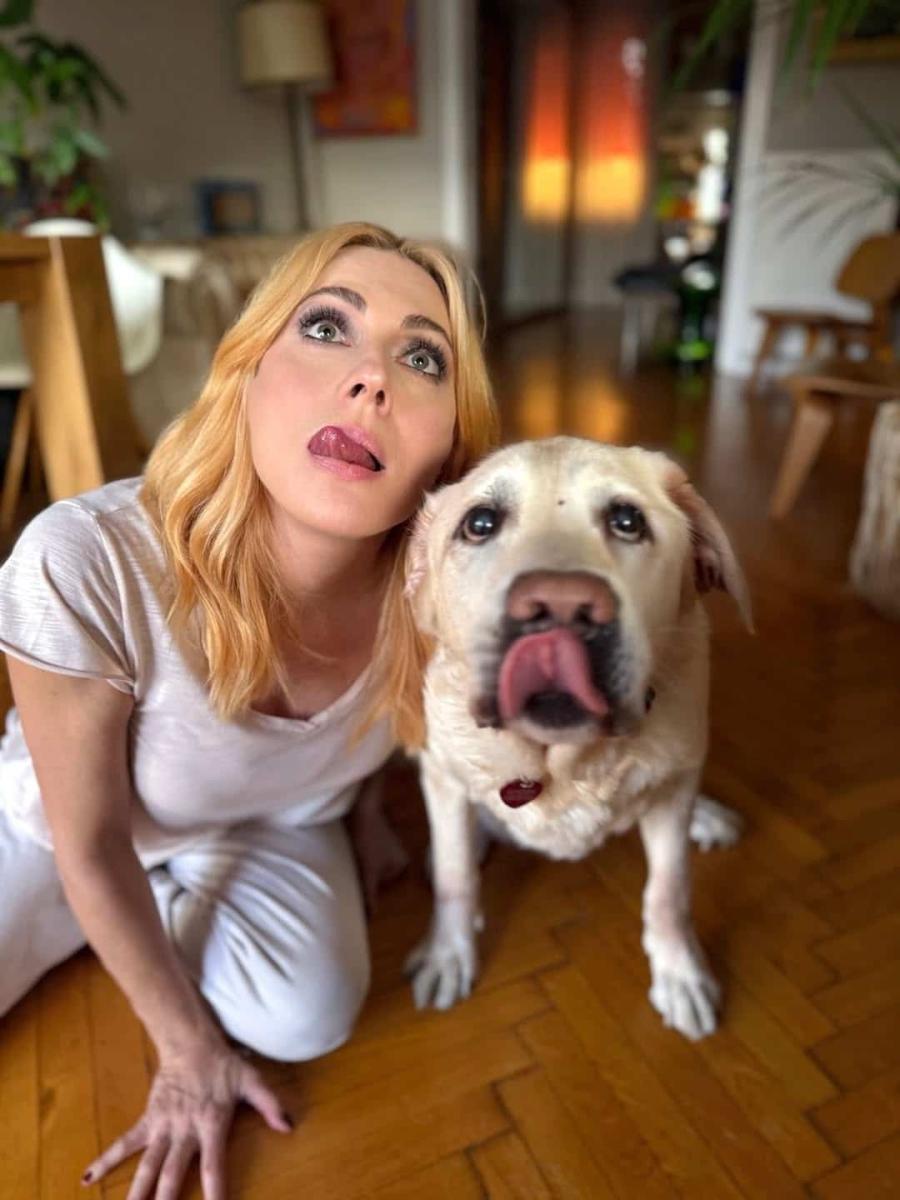 Βαριακούει, 1