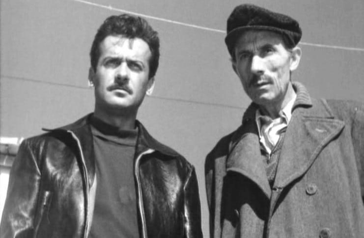 «Βρέχει στη Φτωχογειτονιά»: Η ιστορία ενός υπέροχου τραγουδιού και μιας εξαιρετικής ταινίας του Αλέκου Αλεξανδράκη 2 302ad752047bfaad6fb9276399bdaae2 1