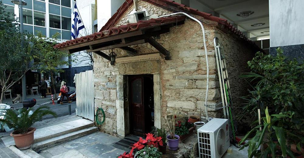 Το άγνωστο εκκλησάκι στην καρδιά της Αθήνας - Τι κρύβει από κάτω του που ελάχιστοι γνωρίζουν 3 443716667 1415314335820682 7894500452808300608 n
