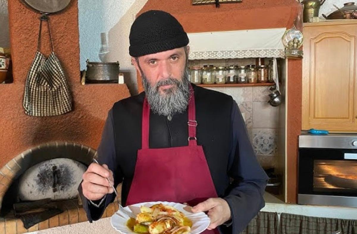 Βόμβα στην ελληνική Εκκλησία – Αυτός είναι ο ιερέας που διακινούσε κοκαΐνη και παράνομους μετανάστες. 1 stigmiotypo othonis 2025 11 09 14.54.35