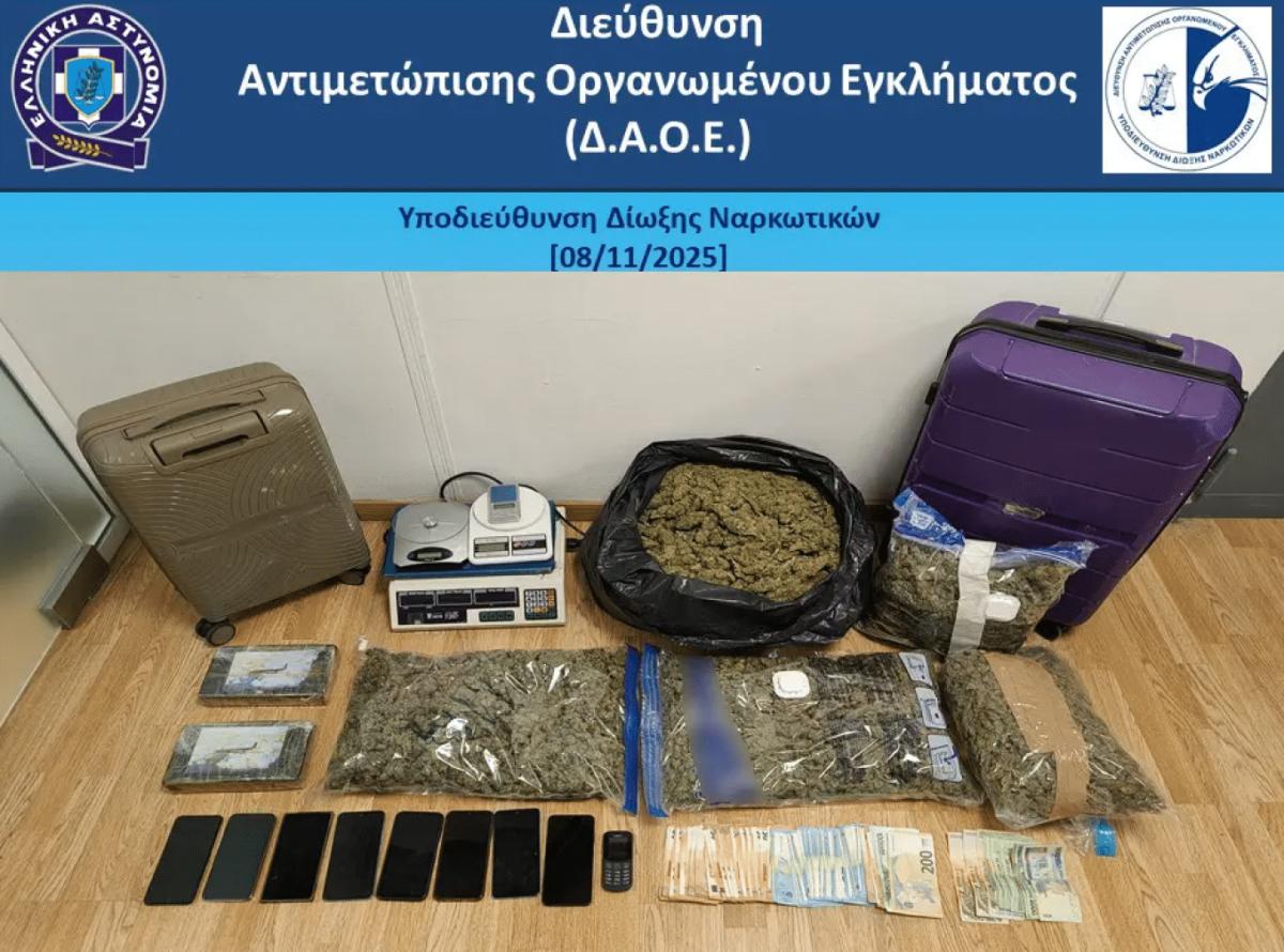 Βόμβα στην ελληνική Εκκλησία – Αυτός είναι ο ιερέας που διακινούσε κοκαΐνη και παράνομους μετανάστες. 11 chch 1