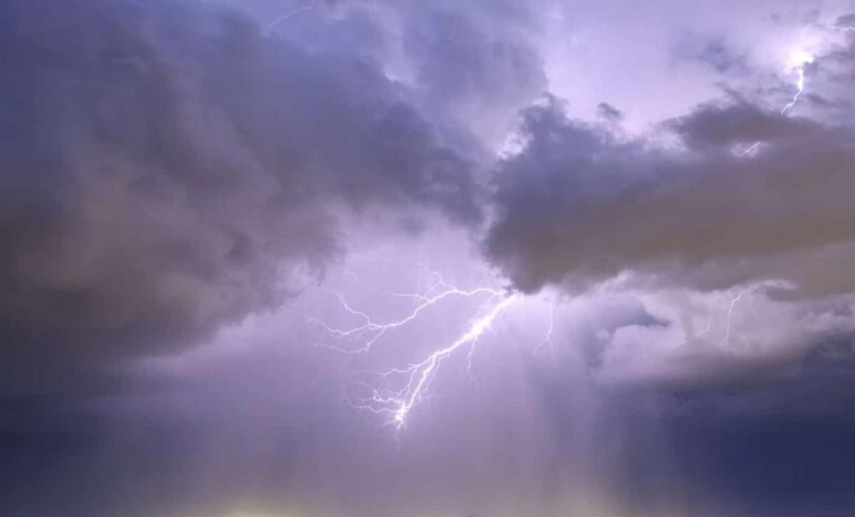 Έρχεται ακραία και επικίνδυνη καταιγίδα 48 ωρών – Οι 10 περιοχές που είναι στο «κόκκινο» 1 stigmiotypo othonis 2025 11 09 19.13.16