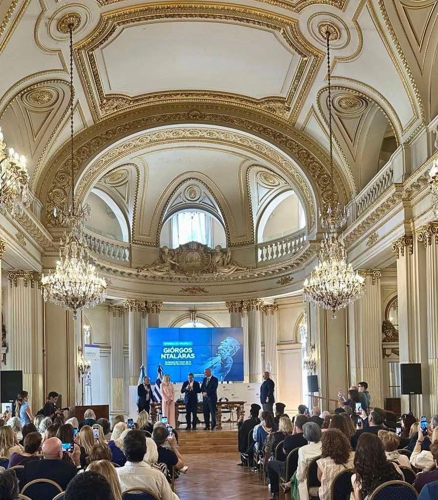 Σημαντική διάκριση για τον Γιώργο Νταλάρα στην Αργεντινή 5 577905250 1425869825576671 7407526787502251632 n