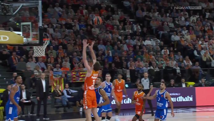 Alley-oop του Ρίβερς μπροστά στον Ταβάρες (ΒΙΝΤΕΟ)