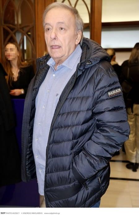 Ανδρέας Μικρούτσικος: «Χρωστάω το ρεύμα και ζω στο σκοτάδι» 1 1 39