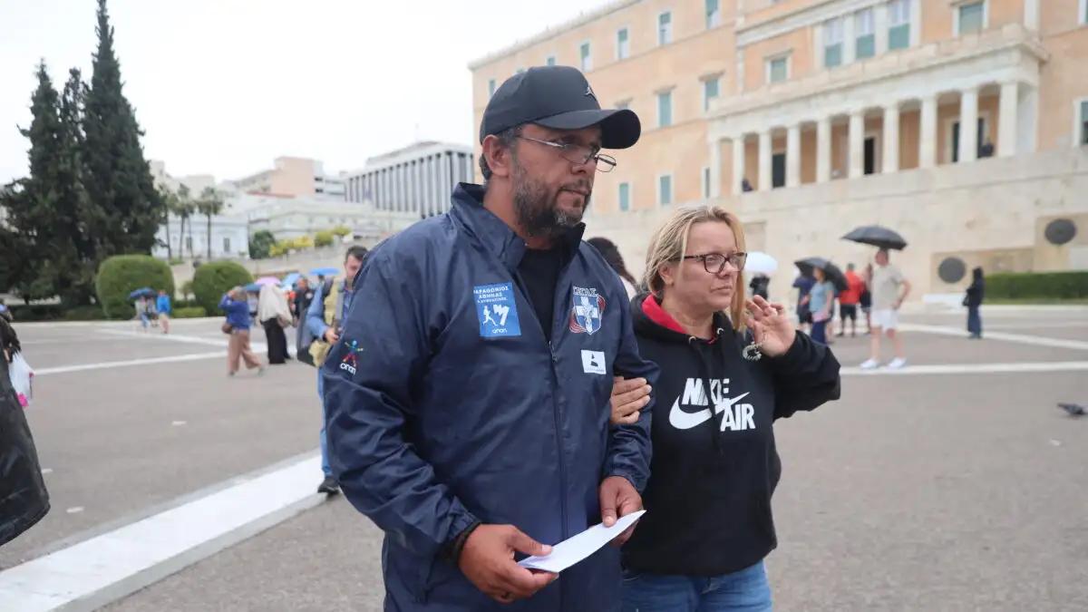 Αλ Τσαντίρι Νιούζ: Συγκινητικές στιγμές στην σκηνή με τον Πάνο Ρούτσι και τον Λάκη Λαζόπουλο – «Μου στερήσαν το παιδί μου και θα παλέψω μέχρι τέλους» 1 goneis routsi 1200x675 1