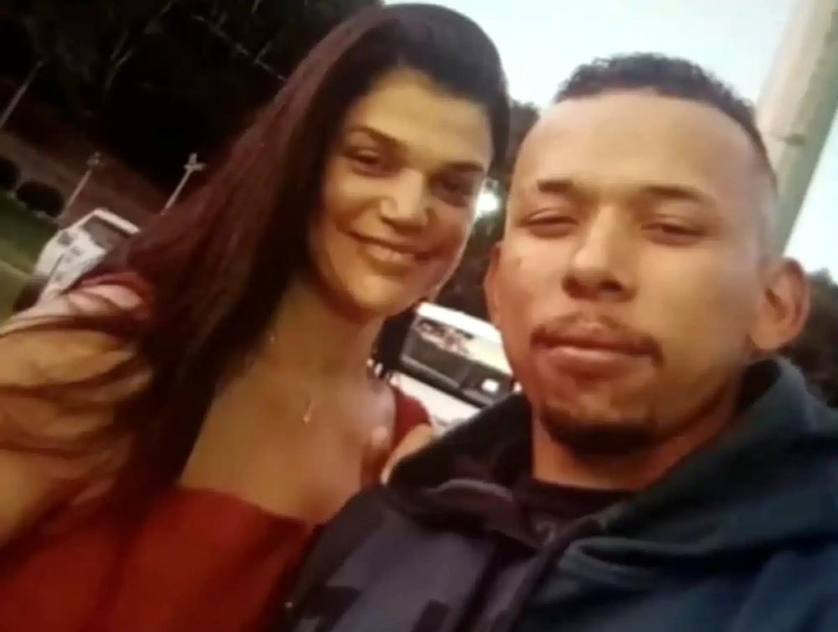 couple sex car died rocking 109367907