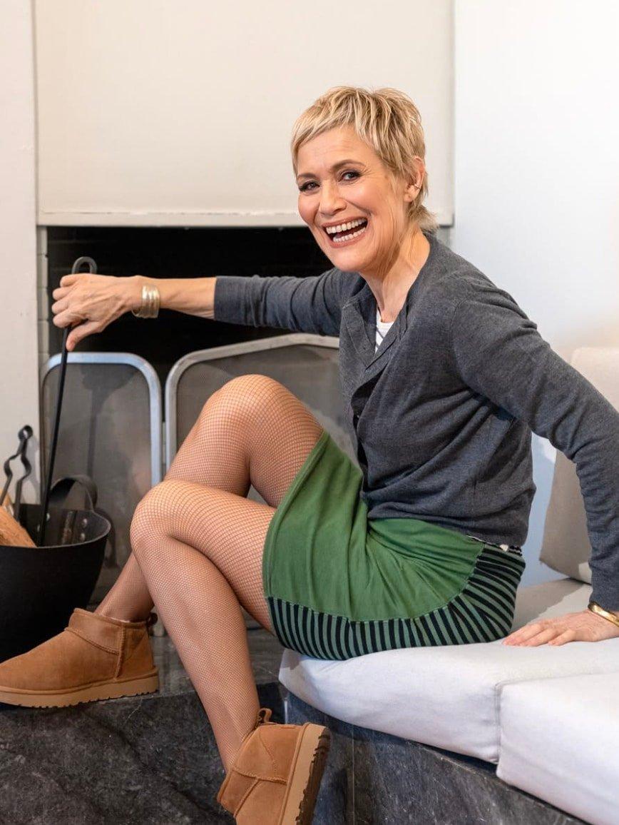 Κωνσταντίνα Μιχαήλ: Οι αποκαλύψεις για τη Μύκονο το '80 και το ΄90 – «Μεθύσια, ελευθερία και...» 16 stigmiotypo othonis 2025 01 18 17.55.36