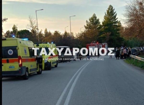 Εκτροπή λεωφορείου με 40 επιβάτες έξω από τον Ριζόμυλο του Βόλου – Στο νοσοκομείο 14 ελαφρά τραυματίες 2 0 02 05 7fbad89939392e88ec8ad40d4c45155773bdb22564e37c672b8235072e8ffa33 414eb980a7d74d5f