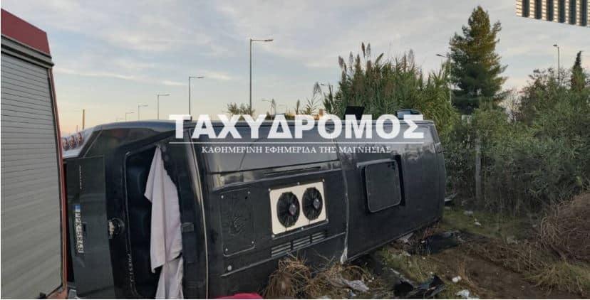 Εκτροπή λεωφορείου με 40 επιβάτες έξω από τον Ριζόμυλο του Βόλου – Στο νοσοκομείο 14 ελαφρά τραυματίες 3 3 14 1