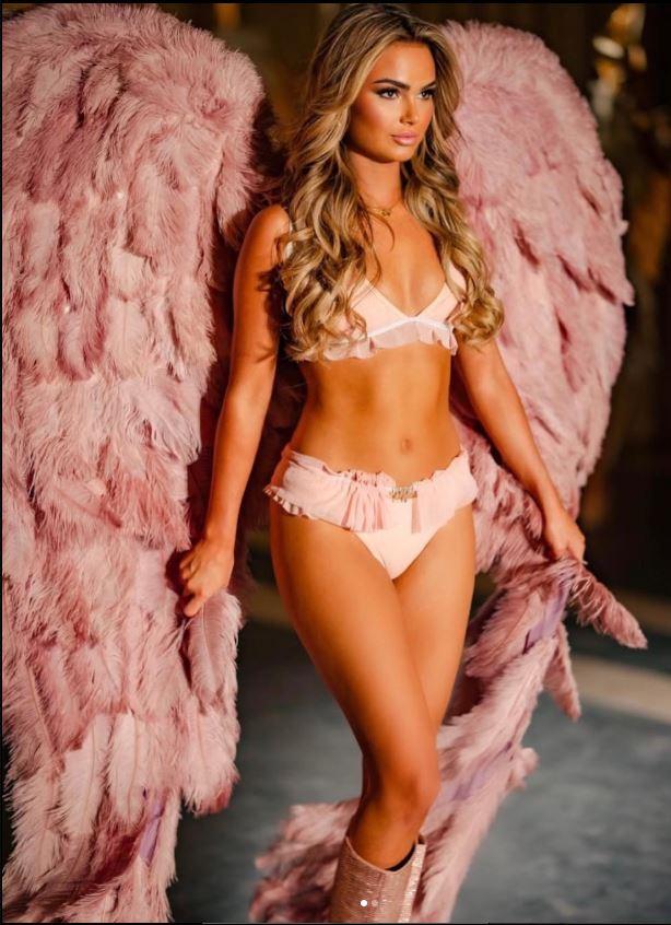 Οι 2 άγνωστες πανέμορφες συνοδοί της Κίμπερλι που κανείς δεν ξέρει τι καθήκοντα έχουν και τι προσφέρουν στη Πρέσβειρα 6 251113163954 daniela