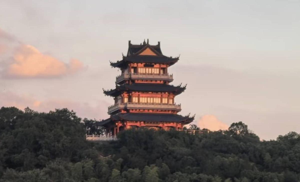 Κίνα: Μεγάλη φωτιά σε ιστορικό ναό 1.500 ετών - Το μοιραίο λάθος ενός τουρίστα 1 stigmiotypo othonis 2025 11 17 14.25.58