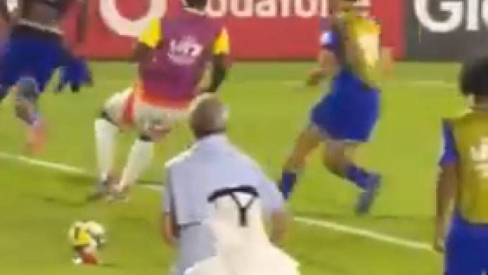 Απίστευτο ξύλο ανάμεσα σε παίκτες και... συγγενείς στο Μουντιάλ U17! (Vid)