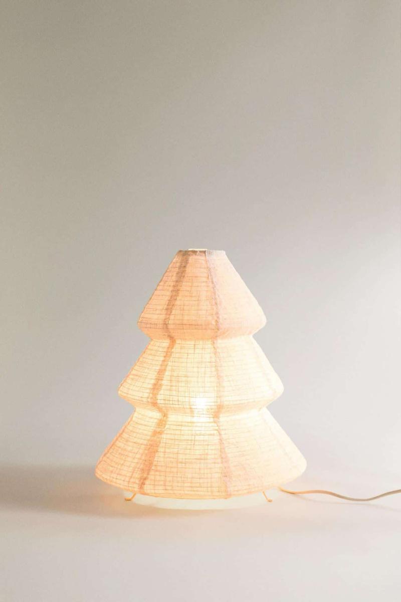 Αντίο στο κλασικό δέντρο: Το φωτιστικό από τα Zara Home που γίνεται το νέο κομψό χριστουγεννιάτικο décor 3 fotistiko zara 0