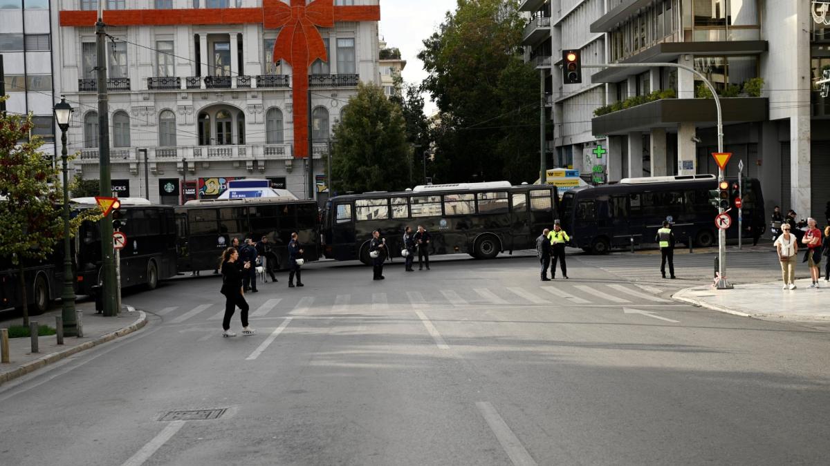 Κίμπερλι Γκίλφοϊλ: Το σύνθημα του ΠΑΜΕ στο Πολυτεχνείο για τη νέα πρέσβειρα των ΗΠΑ 3 polytexneio 1 1