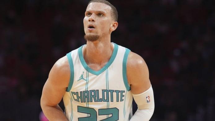 Ζόρια στον Ολυμπιακό - Ισχυροί ανταγωνιστές για Φλιν