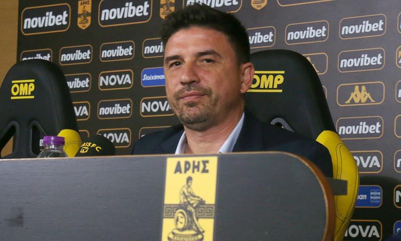 "Γκάζια" Ρέγες στους παίκτες του Άρη - "Δεν υπάρχουν δικαιολογίες"