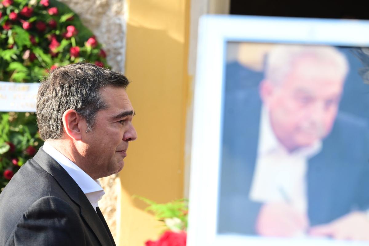 Πολιτική κηδεία του πρώην υπουργού και βουλετή του ΣΥΡΙΖΑ, Αλέκου Φλαμπουράρη στο Πάρκο Ελευθερίας (χώρος πρώην ΕΑΤ-ΕΣΑ), Πέμπτη 20 Νοεμβρίου 2025. Ο Αλέκος Φλαμπουράρης έφυγε από τη ζωή την περασμένη Τρίτη(18