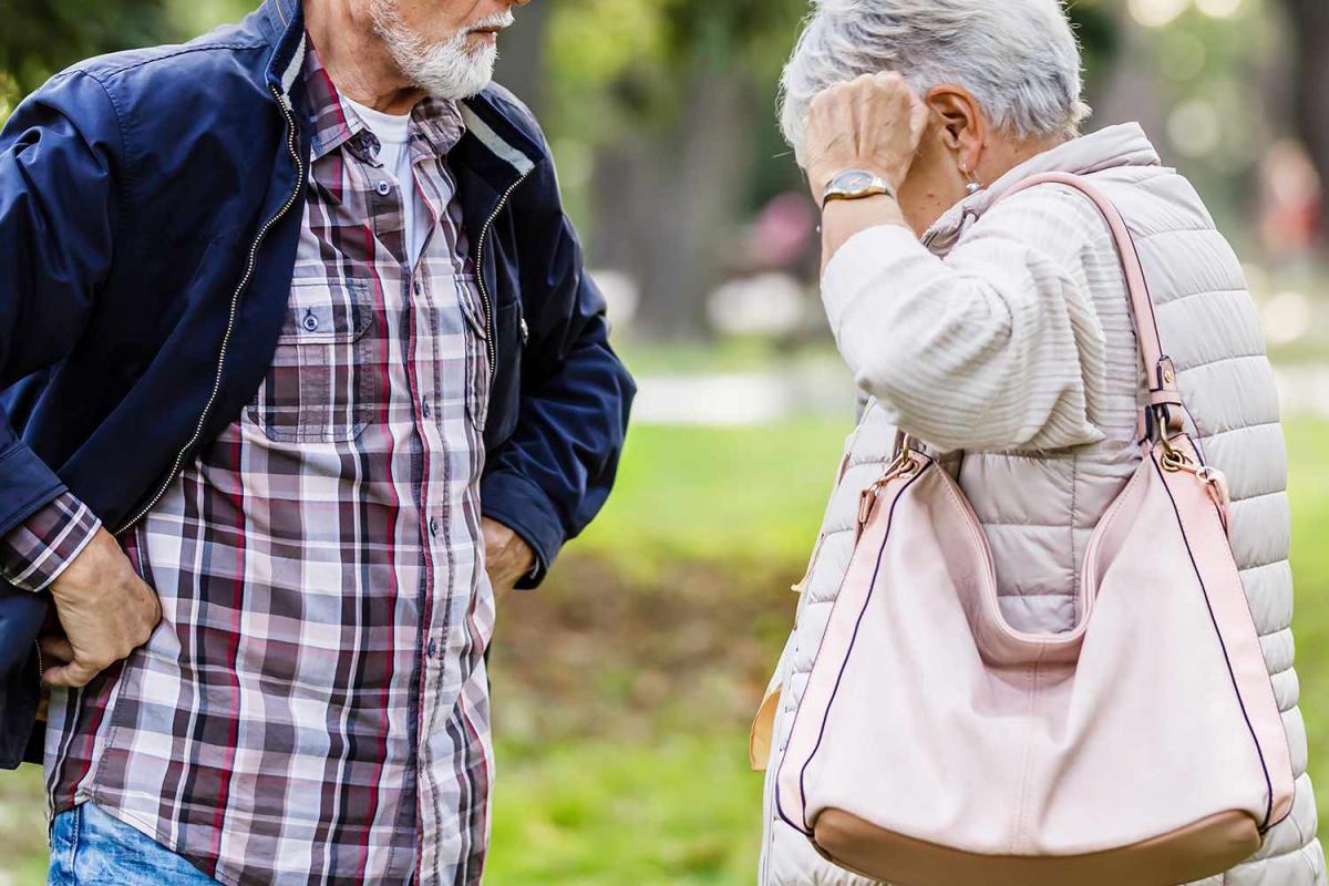 miserable man wants to leave wife 03 030725 1f11c46da2aa468ea790606de77be70a