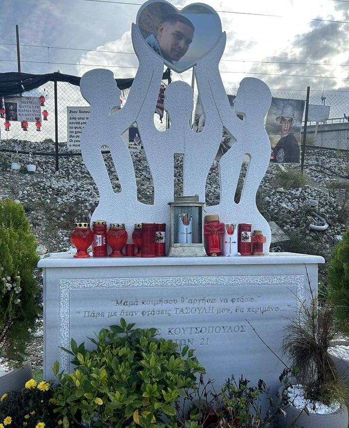 Συγκινεί ο παππούς του Τάσου Κουτσόπουλου: Kάθε Κυριακή πηγαίνει από Καρδίτσα στα Τέμπη να ποτίσει τις 57 ελιές 2 tempi 1