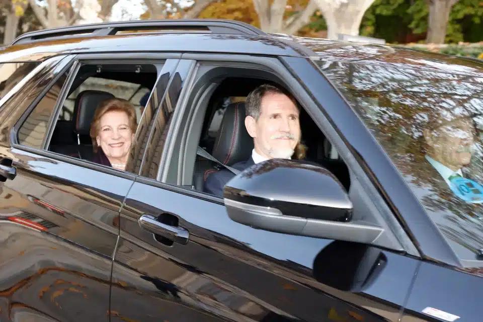 Σύσσωμη η οικογένεια Ντε Γκρες στο παλάτι «Ελ Πάρντο» της Ισπανίας προς τιμήν της βασίλισσας Σοφίας 1 annamaria pavlos aftokinito.jpg