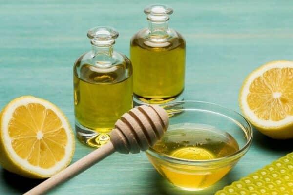 Έστυψε 1 λεμόνι σε λίγο ελαιόλαδο και δεν σταμάτησε να το κάνει για όλη της τη ζωή – Μάθετε γιατί 1 elaiolado kai lemoni gia stytiki 600x400 1