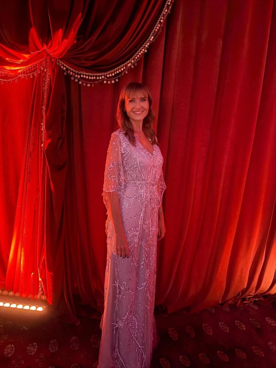 Ζαχαρέα, Τσιμτσιλή και Μεσσαροπούλου εμφανίστηκαν και οι τρεις ντυμένες σαν Πριγκίπισσες της Ανατολής 1 1 81