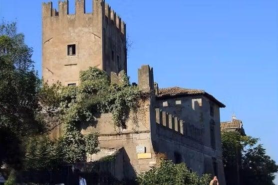 Φρίκη: Ομάδα ανδρών από την Αφρική, περικύκλωσε αμάξι ζευγαριού και βίασαν την κοπέλα μπροστά στον σύντροφό της – Τον ανάγκασαν να βλέπει 2 tortreteste