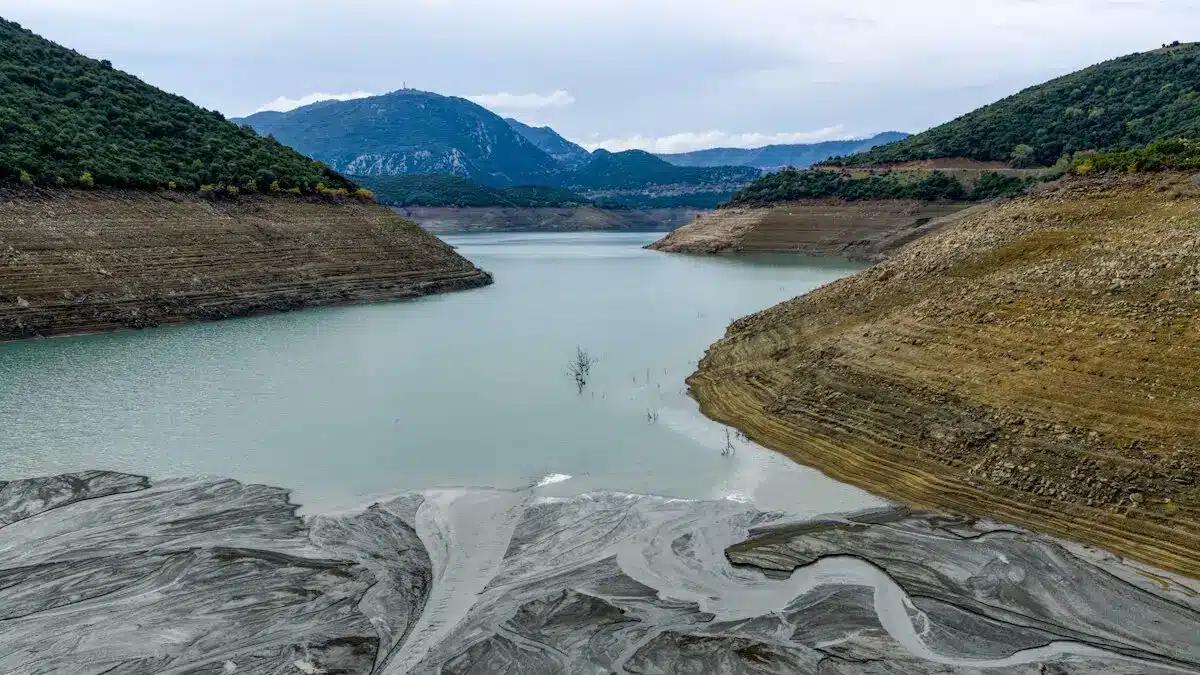 Η Αττική κηρύσσεται την Παρασκευή σε κόκκινο συναγερμό για τη λειψυδρία 3 nero 1200x675 1