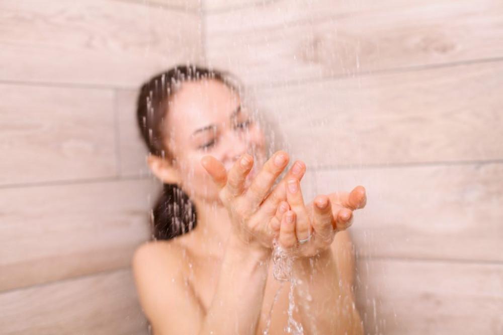 Άνοια: Το προεıδοποιητικό σnμάδι που μπορεί να εντοπίσετε όταν κάνετε ντους 2 20231225 6589bc9c39c3a