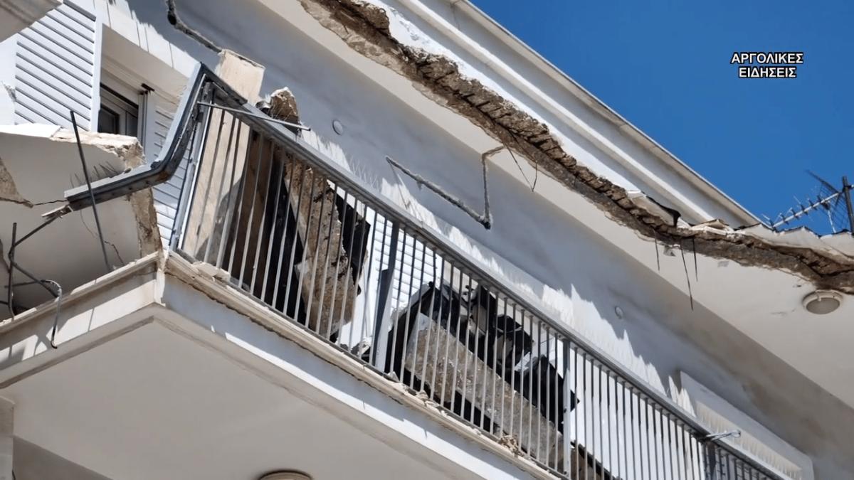 katerreyse mpalkoni sto nayplio 1 8 2024 0 43 screenshot