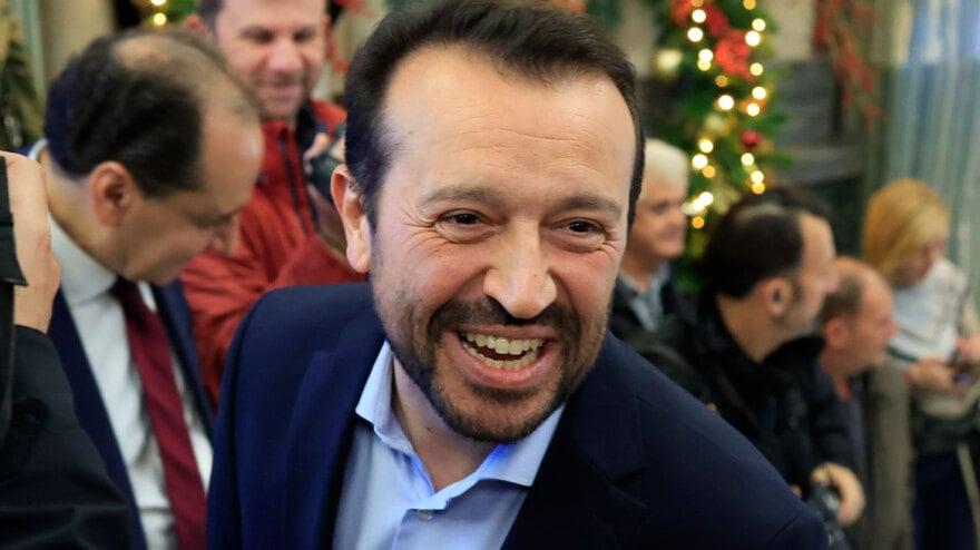 Χαμός στην παρουσίαση του βιβλίου του Τσίπρα – φώναζαν: «Να τος ο πρωθυπουργός!» 27 ithakikalesmenoi2