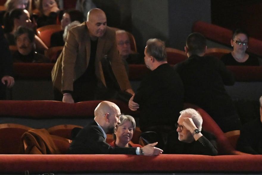 Χαμός στην παρουσίαση του βιβλίου του Τσίπρα – φώναζαν: «Να τος ο πρωθυπουργός!» 44 pallas 2